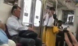 爆料流浪女衣服视频,衣物背后的感人故事